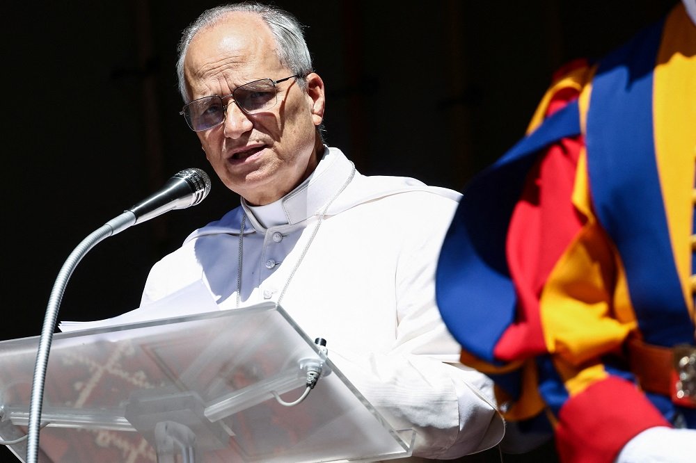 Pope calls for end to ‘barbarity of war’ after strike on Gaza church – SABC News
