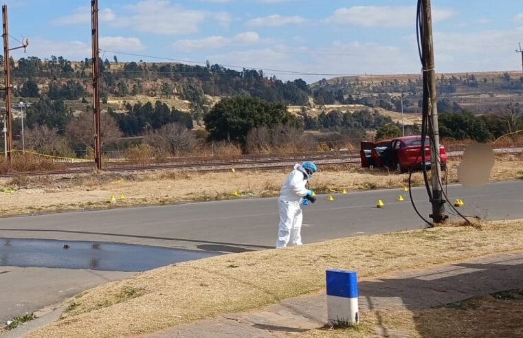 Four suspects killed in shootout with police in Riverlea – SABC News
