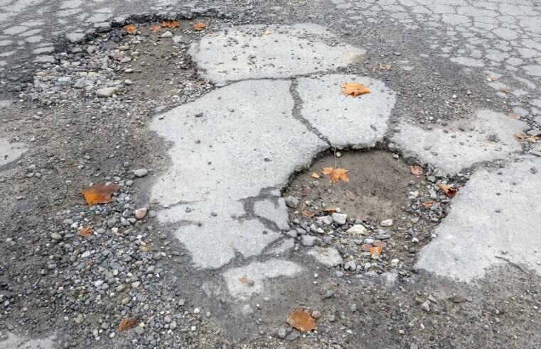 MEC slammed over delay in repairs to R708 road in Free State – SABC News