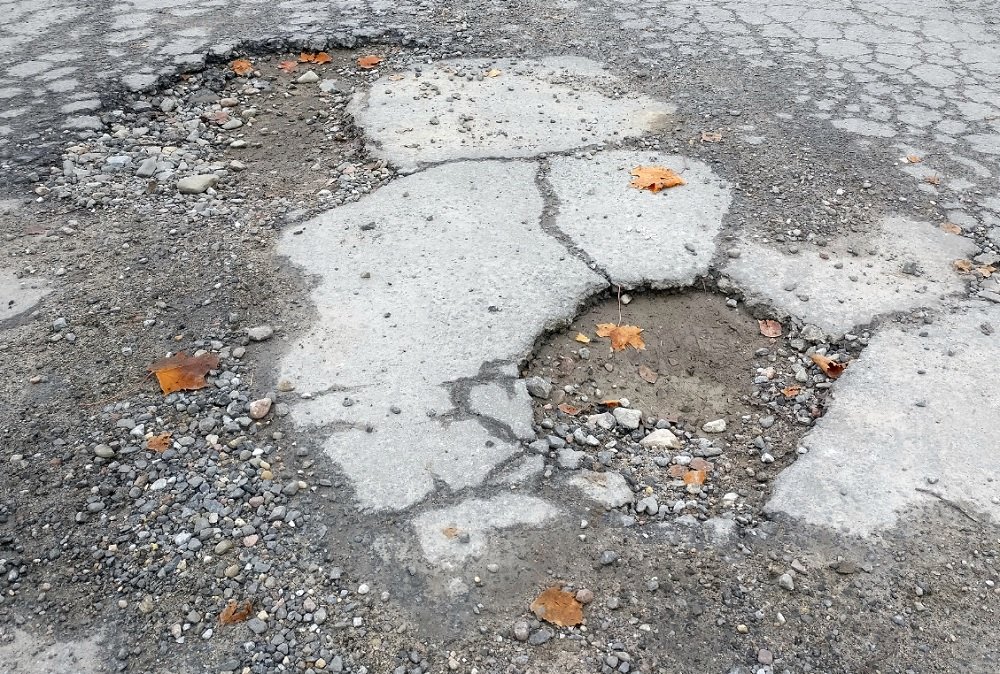MEC slammed over delay in repairs to R708 road in Free State – SABC News