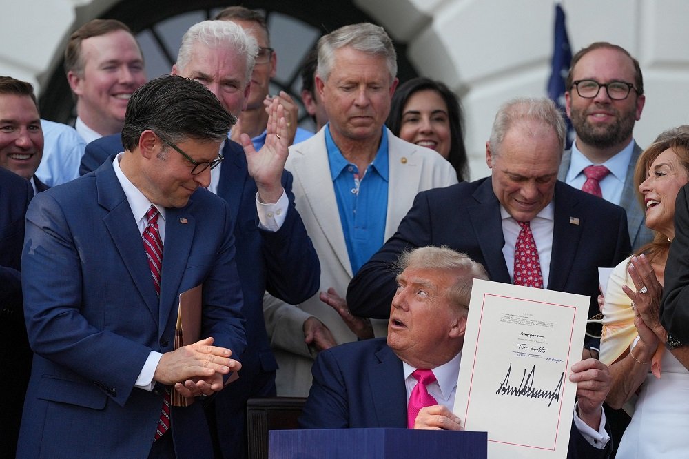 Trump sets 19% tariff on Indonesia goods in latest deal – SABC News