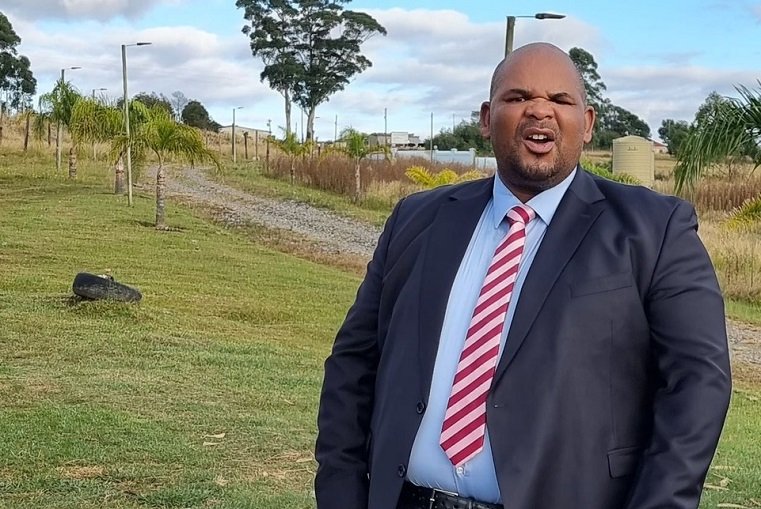 Health official accused of using classmate’s matric certificate – SABC News