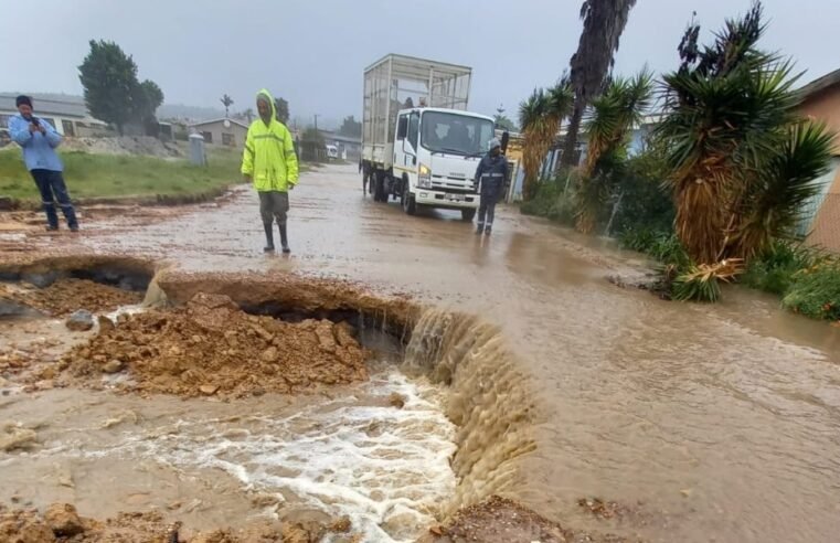 Humanitarian relief dispersed for C Town residents following floods – SABC News