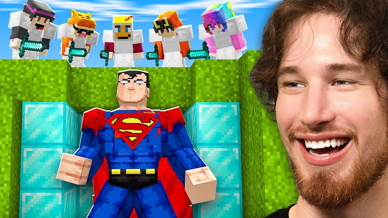 Minecraft Manhunt But I’m SUPERMAN