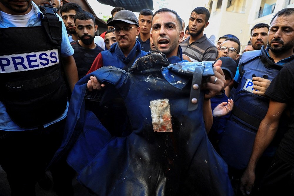 UN Human Rights condemns ‘slaughter’ of journalists in Gaza City – SABC News