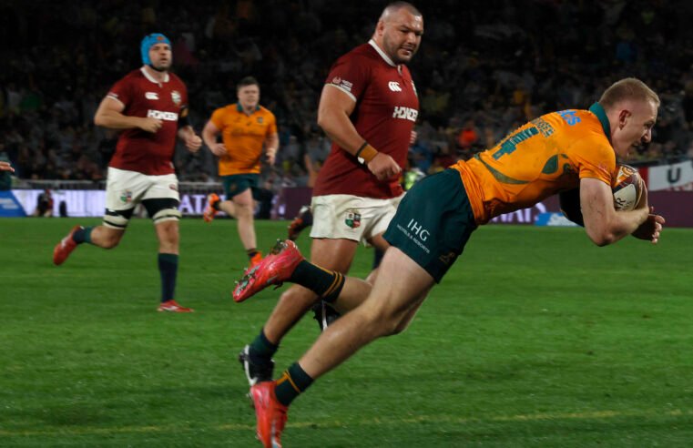 ‘Proud’ Schmidt hails Wallabies grit