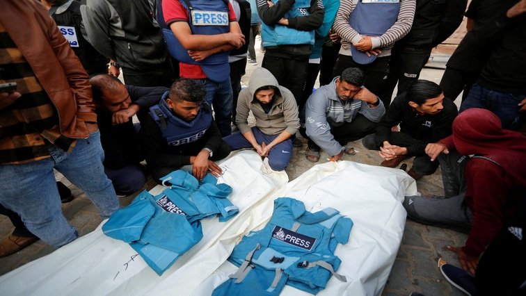 Israel strike kills Al Jazeera journalists in Gaza – SABC News