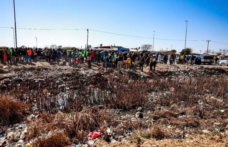 Mashatile leads clean cities and towns campaign in Mangaung – SABC News
