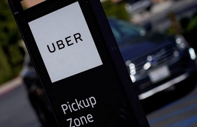 E-hailing operators march to Gauteng Legislature – SABC News