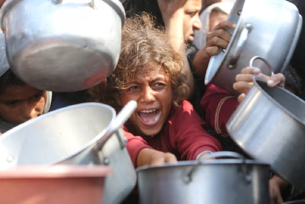 UN probe says more than half a million trapped in Gaza famine – SABC News
