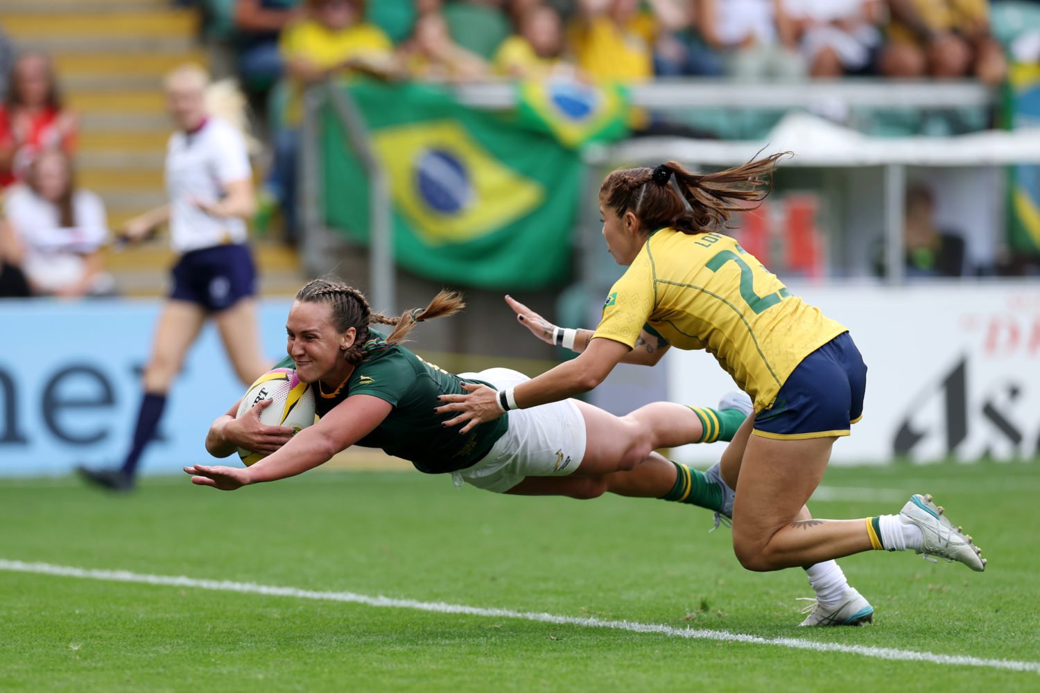 Hat-trick Hele powers Boks past Brazil