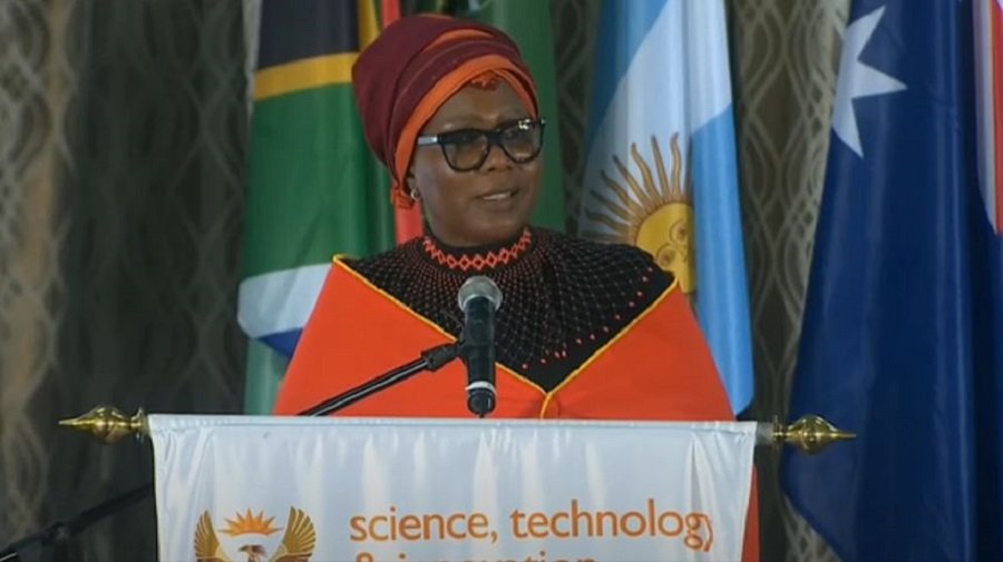 Gina highlights challenge of getting women into top science roles – SABC News