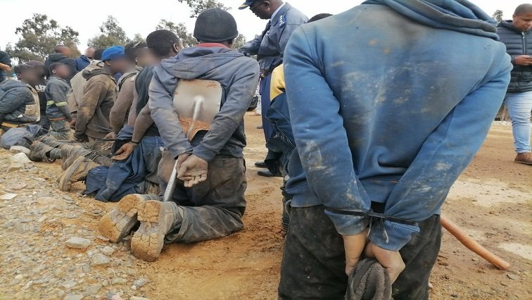 Nearly 1000 illegal miners arrested in Mpumalanga – SABC News