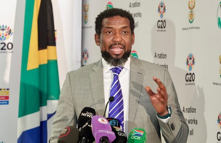 Manamela calls for urgent NSFAS overhaul to stabilise student funding – SABC News