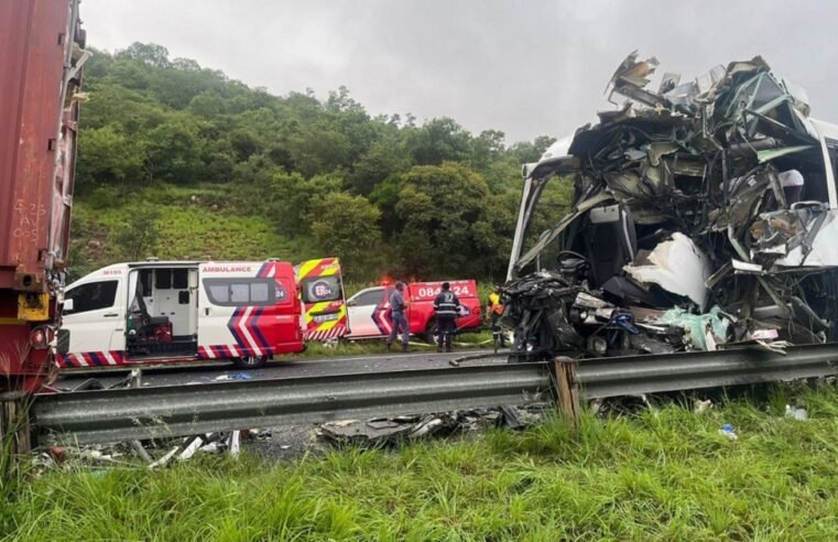 KZN authorities trace company of truck driver in fatal N3 crash – SABC News