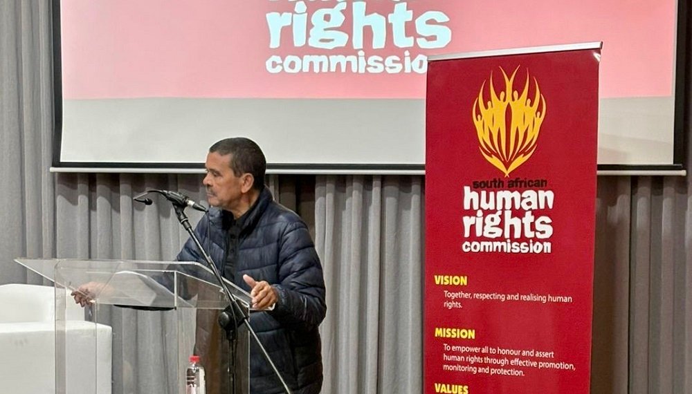 SAHRC wants National Dialogue to discuss ‘Open Chat’ racial remarks – SABC News