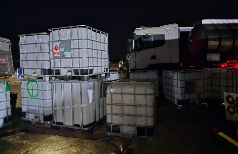 SARS, police raid massive illegal alcohol operation in Klipspruit – SABC News