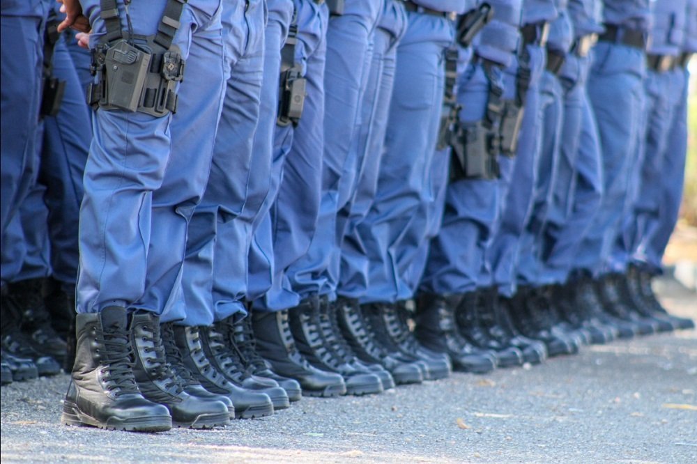 SAPS adds 1,900 new cops to the to tackle crime hotspots – SABC News