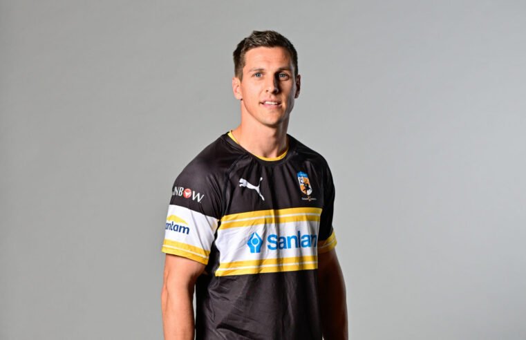 Schreuder back as Losper hits 50 for Boland