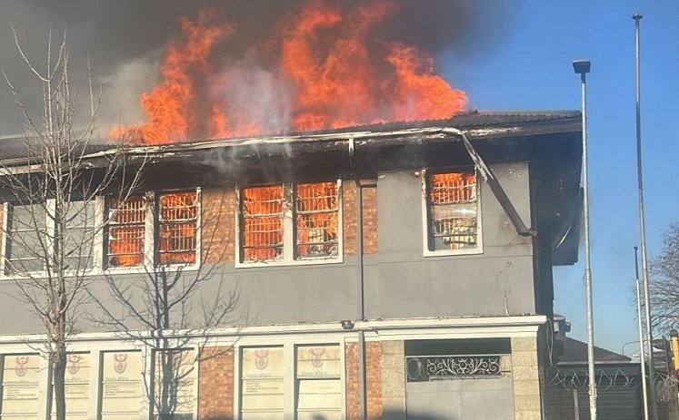 ActionSA condemns ‘arson attack’ on Germiston Home Affairs building – SABC News