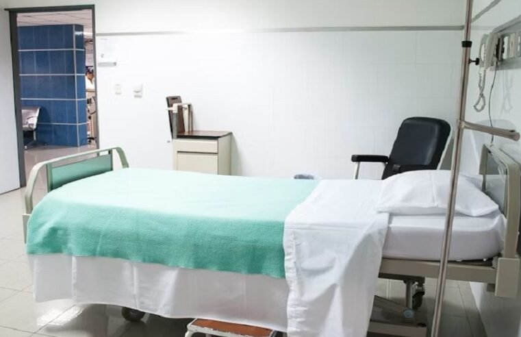 SA’s healthcare system is at crisis point: Mark Heywood – SABC News