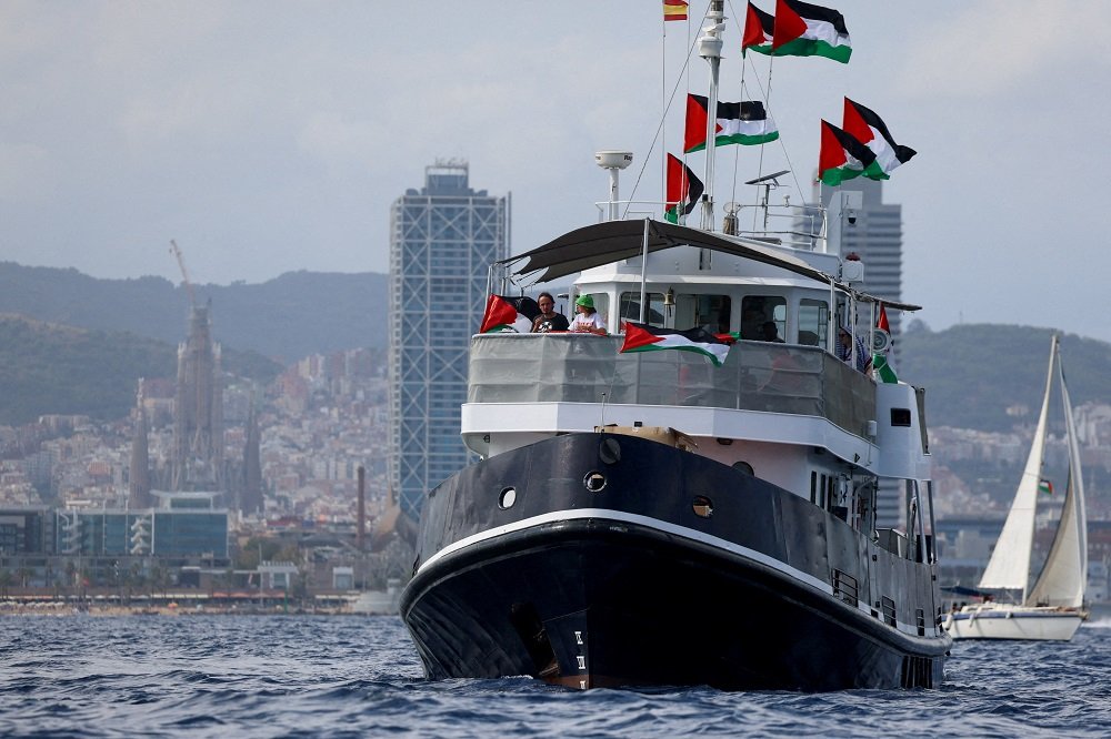 Aid flotilla vows to defy Israeli naval blockade – SABC News