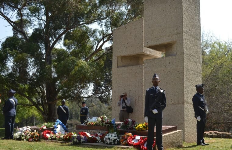 Bravery of Poles and SA airmen in 1944 Warsaw Uprising remembered – SABC News
