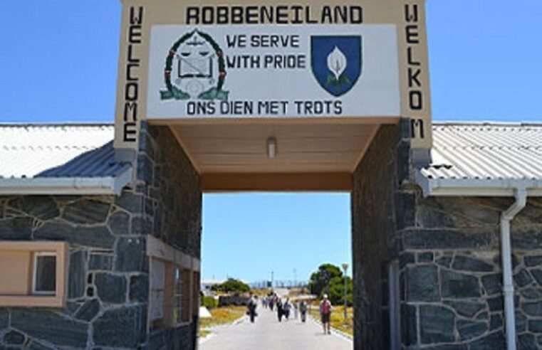 Ex-Robben Island prisoners board Madiba ferry for reunion – SABC News