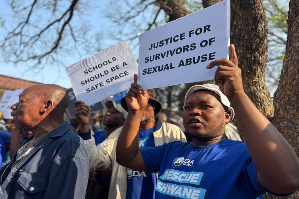Boksburg teacher dismissed for sexual assault, verbal abuse – SABC News