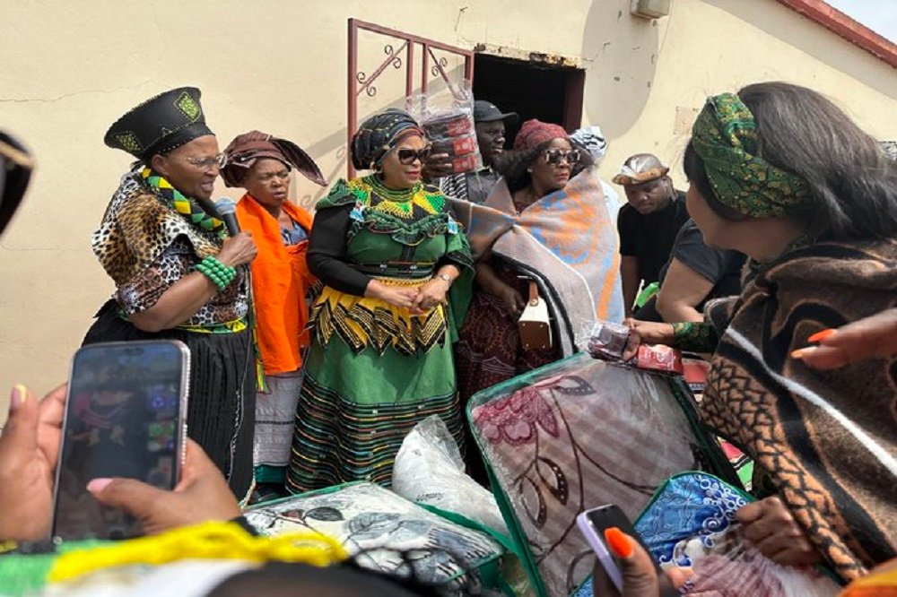 Mokonyane keeps Winnie Mandela’s memory alive at Thokoza tribute – SABC News