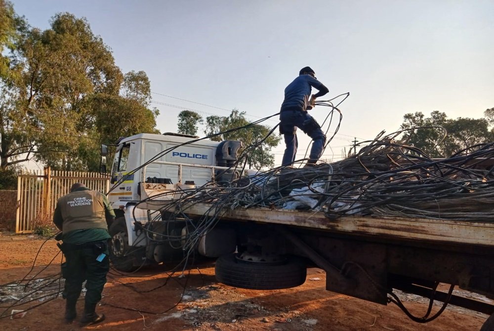 Copper cables worth R3-million seized, 5 suspects arrested in Gauteng – SABC News