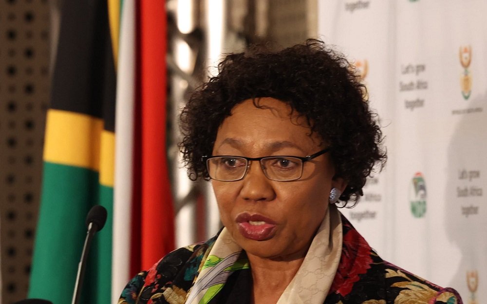 No evidence SANDF Chief flouted Defence Act during Iran trip: Motshekga – SABC News