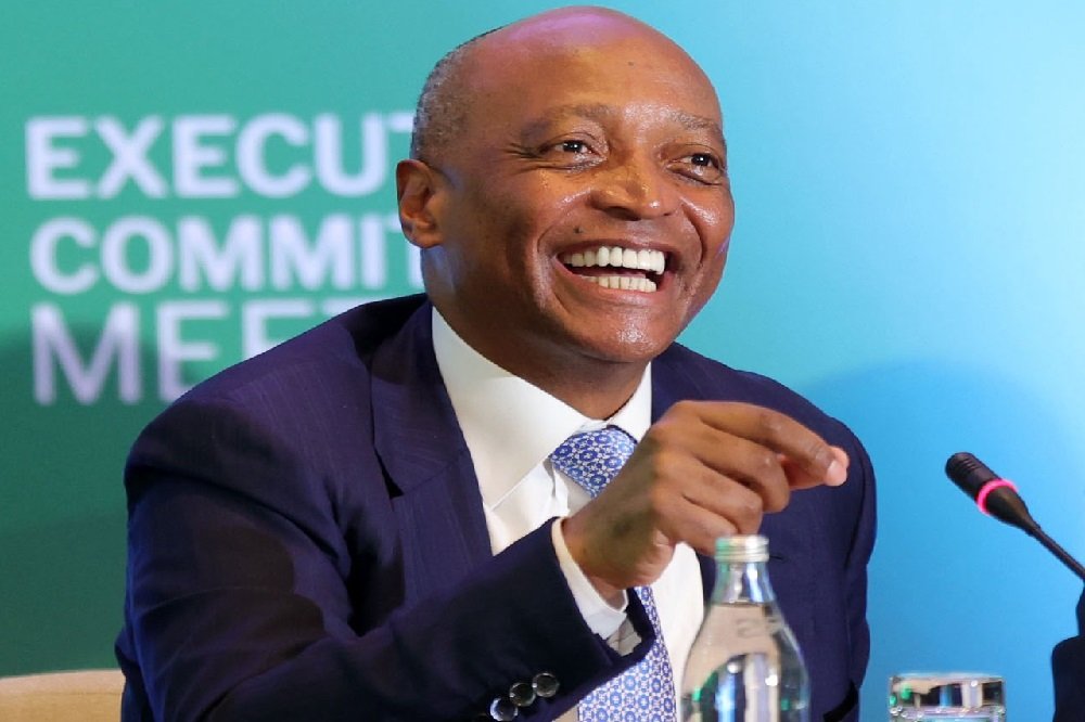 No need to enter politics to make a contribution: Motsepe – SABC News