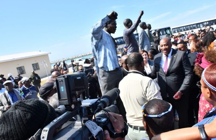 Robben Island honours freedom fighters, wall of remembrance unveiled – SABC News