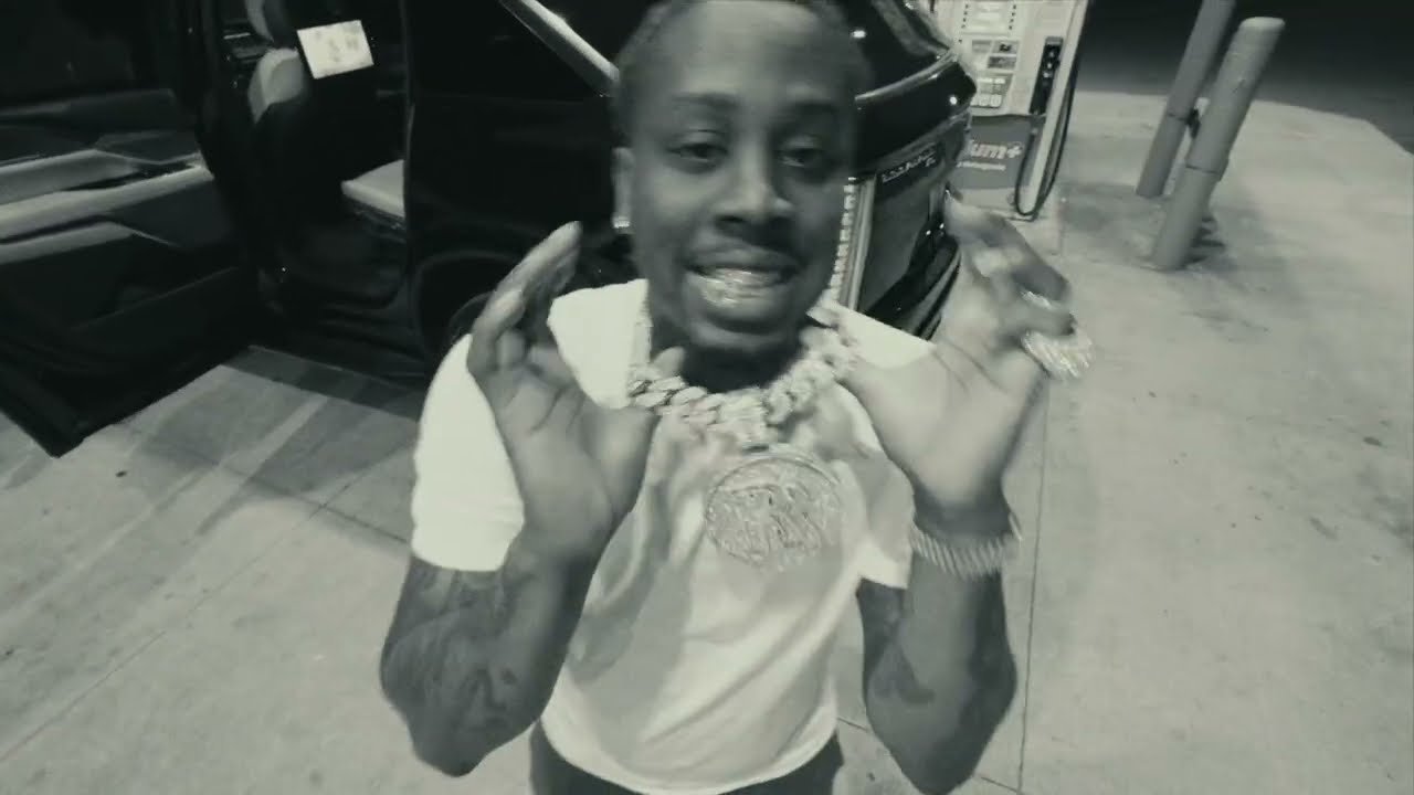 Real Boston Richey – Super Paranoid (Official Music Video)