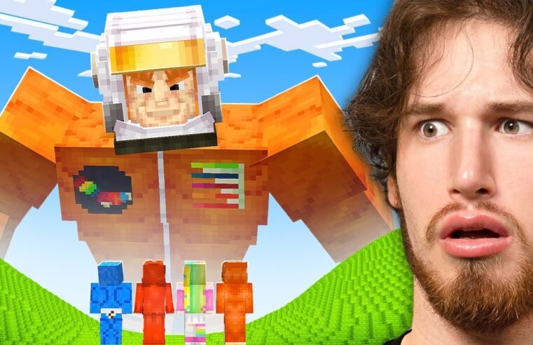 Minecraft Manhunt But I’m MASSIVE