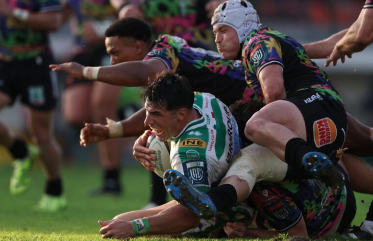 Cash tears into error-prone Lions