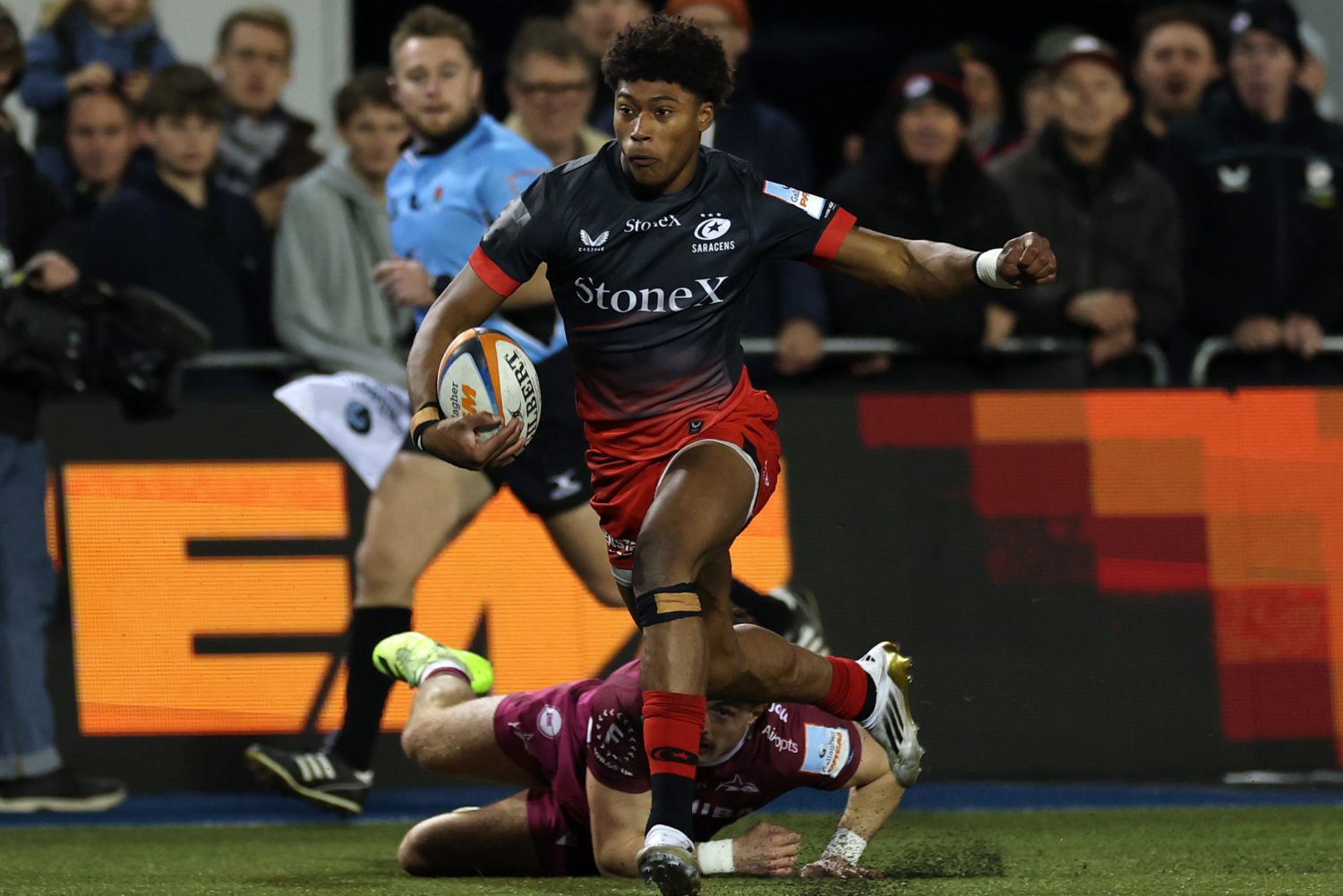 Saracens speed merchant gets England call-up