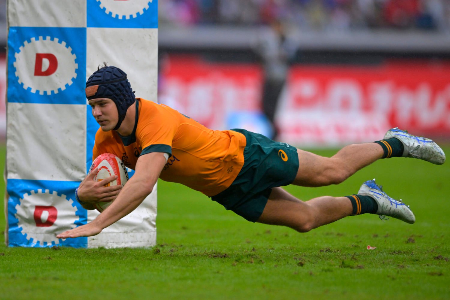 Wallabies pip Brave Blossoms in Tokyo