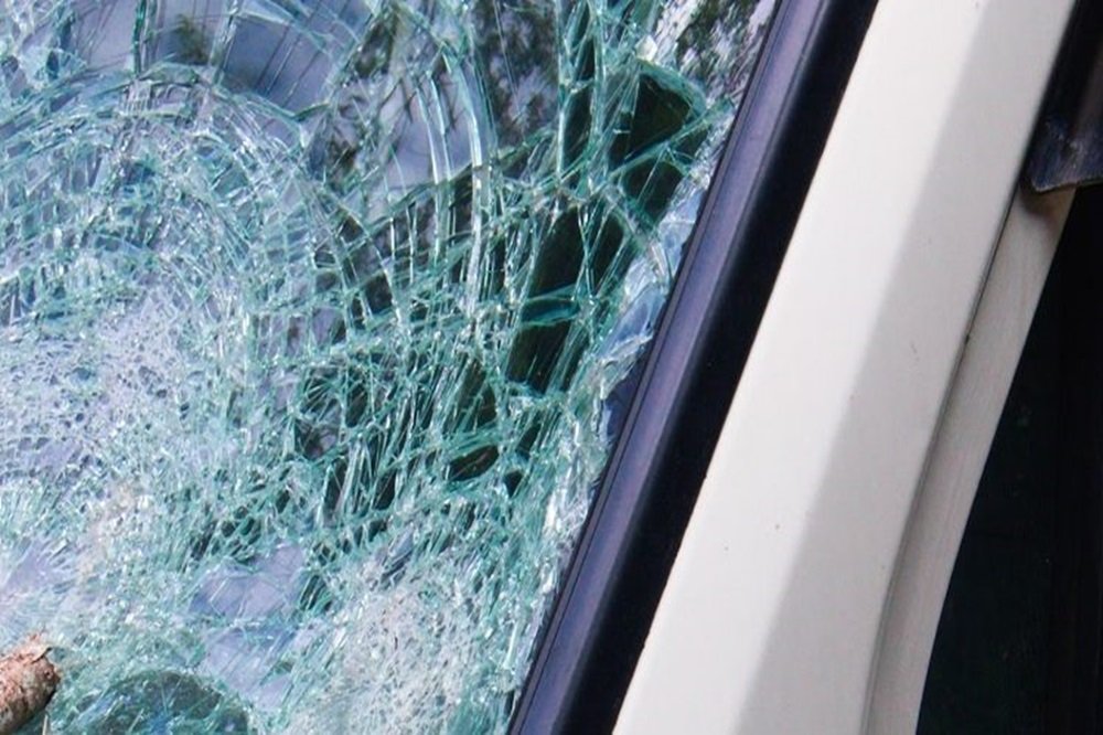 Eight killed in N3 minibus taxi and truck collision – SABC News