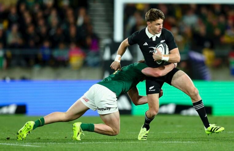 Beauden back at 10 for All Blacks