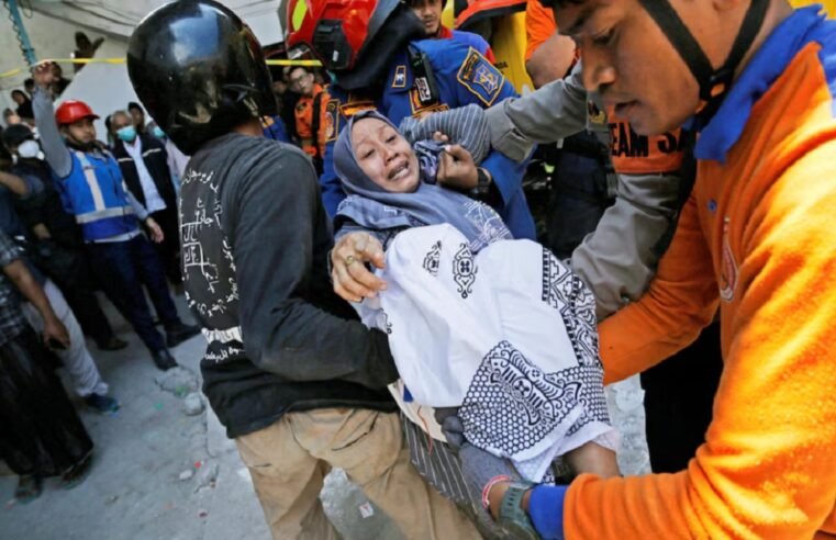 Indonesia earthquake slows rescue of students in building collapse – SABC News