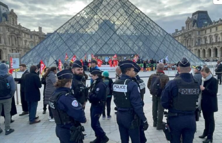 Two suspects in Louvre jewel heist case arrested in Paris – SABC News