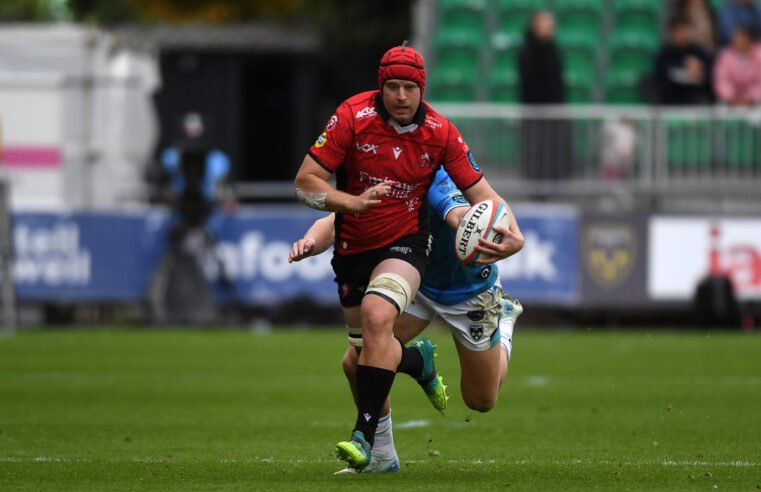 Horn returns to lead Lions