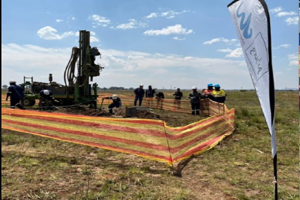 Joburg’s informal settlements get water through borehole projects – SABC News