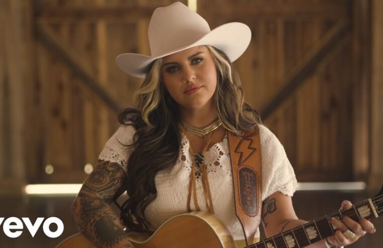 Taylor Austin Dye – Little Green Men (Official Music Video)