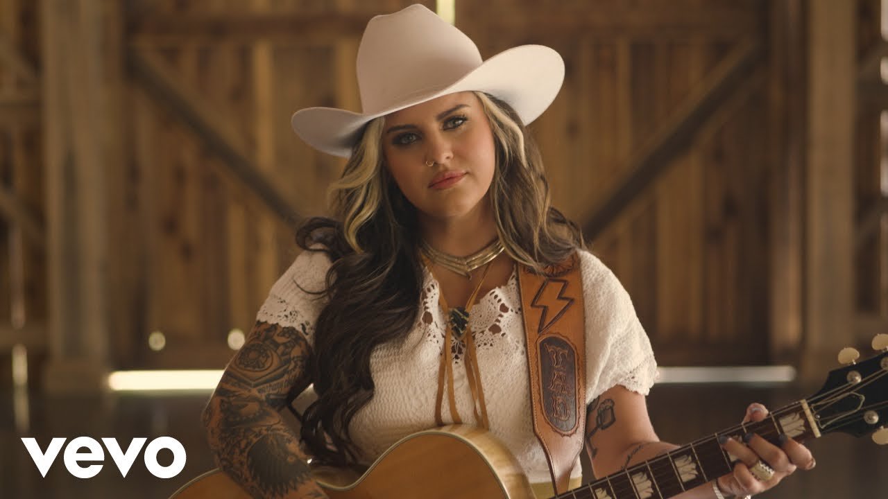 Taylor Austin Dye – Little Green Men (Official Music Video)