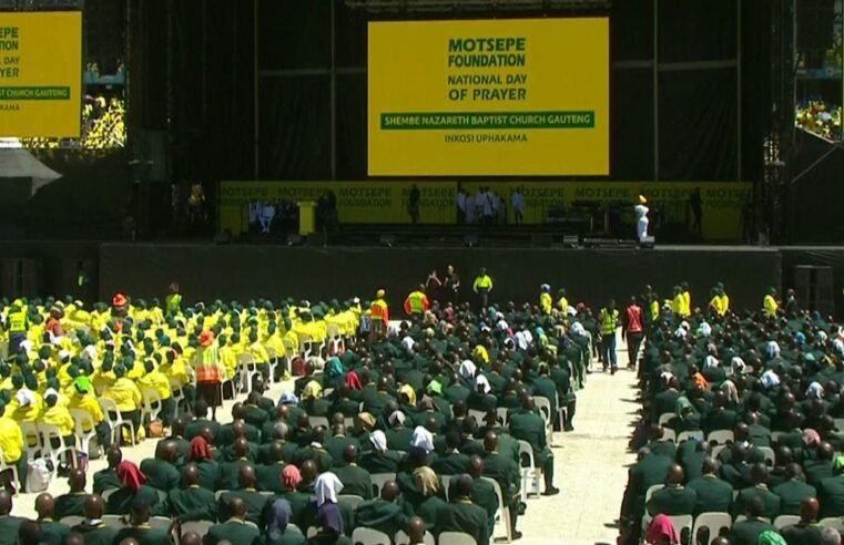 Praise, worship unite thousands at National Prayer Day at FNB Stadium – SABC News