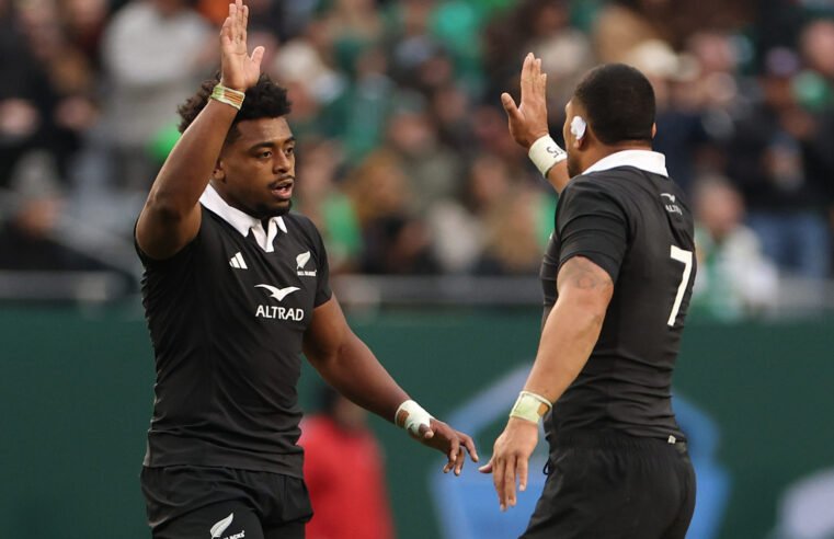 Savea shines as All Blacks avenge 2016 defeat