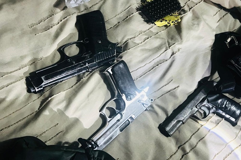 Ten arrested, firearms seized in Mitchells Plain police operation – SABC News